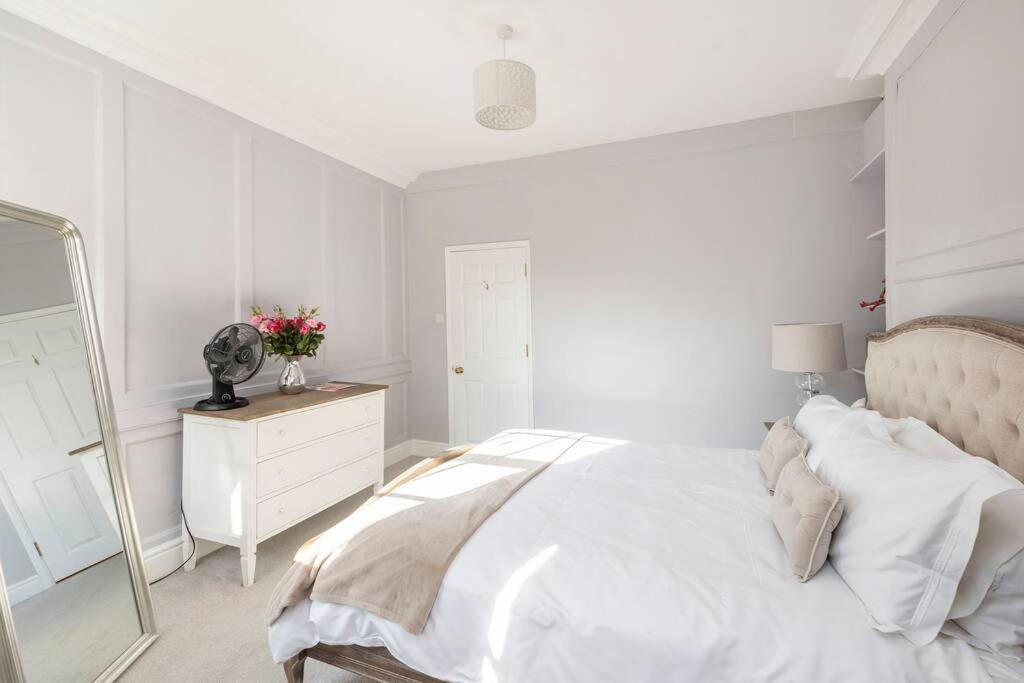 Beautiful Apartment, Incredible Central Location バース エクステリア 写真