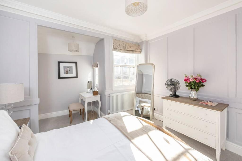 Beautiful Apartment, Incredible Central Location バース エクステリア 写真